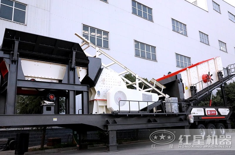 移動(dòng)錘式碎石機(jī)