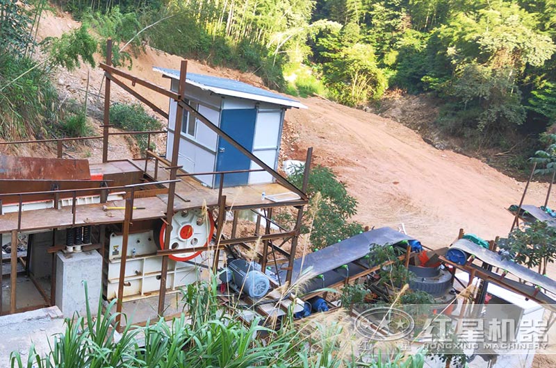 鵝卵石破碎現場，鄂破+圓錐破破碎出13石子